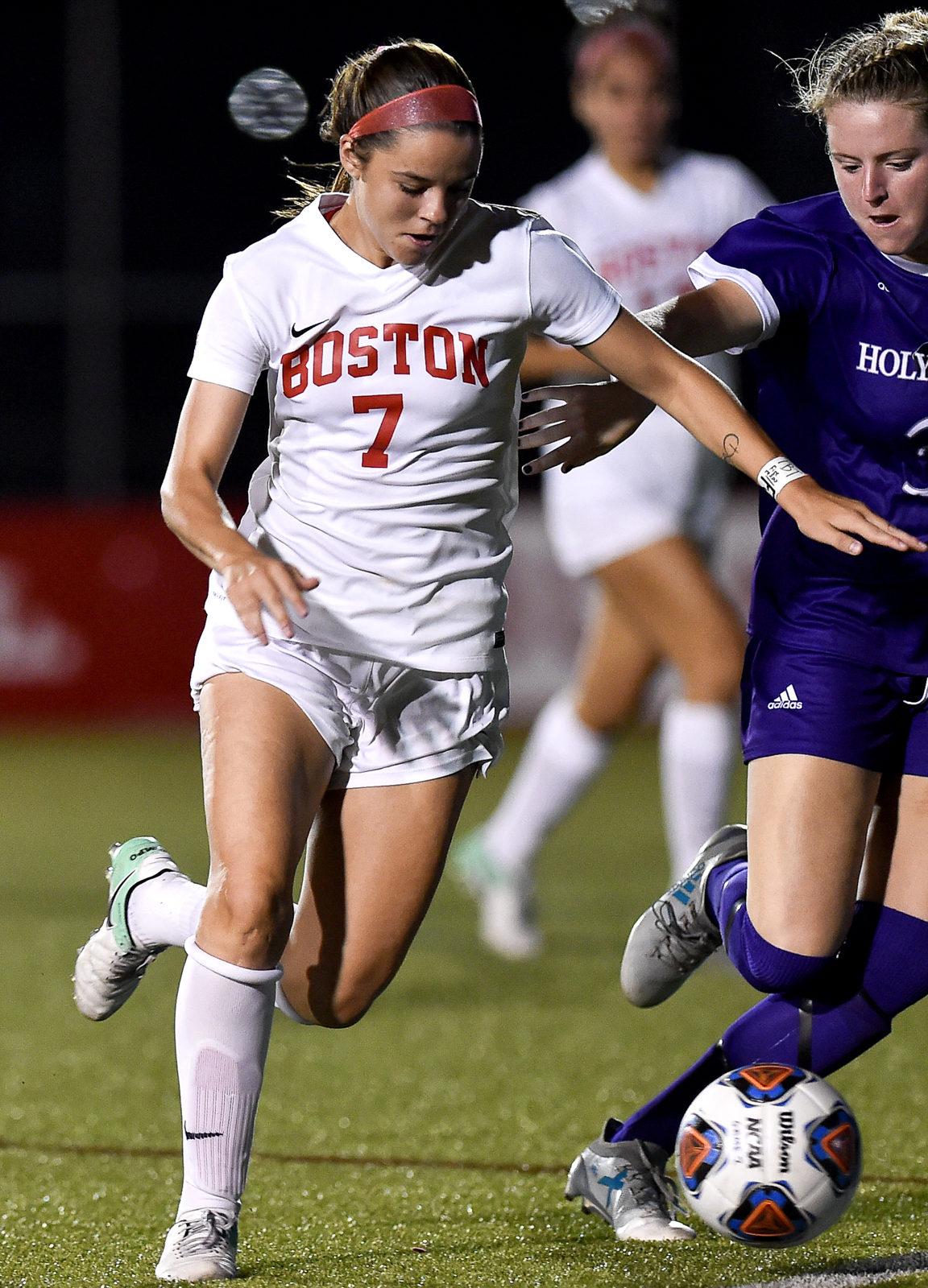 Senior Christina Wakefield and the Terriers will look to build on their most weekend victory. PHOTO BY MADDIE MALHOTRA/ DAILY FREE PRESS STAFF